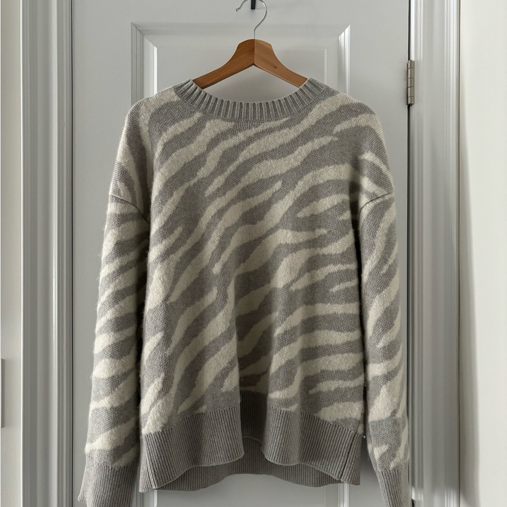 Everlane Gray Alpaca Knit Sweater zebra print